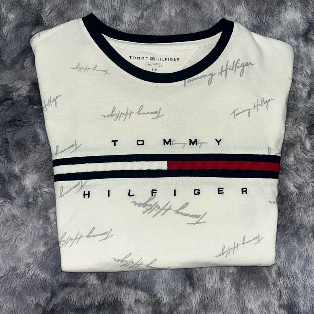 Tommy Hilfiger T-shirt 💧